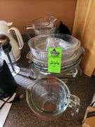 Pyrex baking and measuring