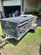 Barbecue chicken cookers trailer Cook 100 chicken halfs. With cover