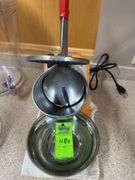 Electric ice shaver ￼