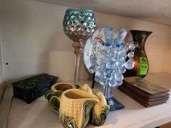 Table knick knacks