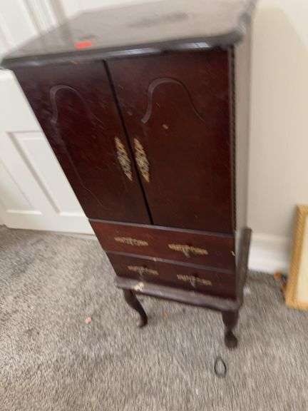 Jewlrey cabinet image