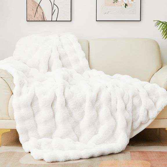 Latepis White Throw Blanket for Couch, Soft Faux Fur Bubble image