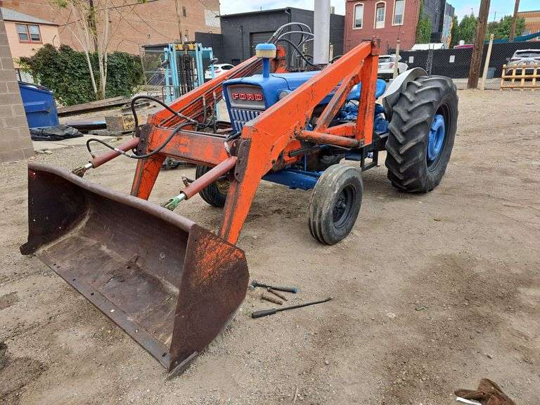 Ford 5000 diesel tractor with loader. image