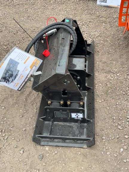 GIYI Mini skid steer plate compactor image