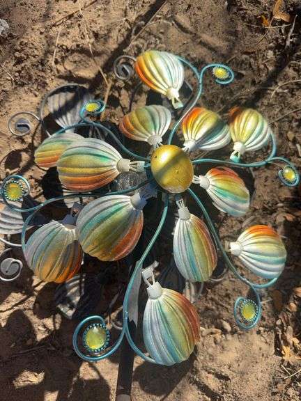 Metal yard art image