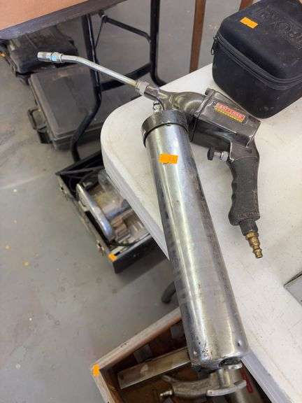 Craftsman pneumatic grease gun image