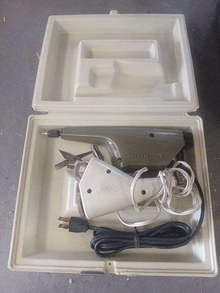 Craftsman electric vibrator tool kit. image