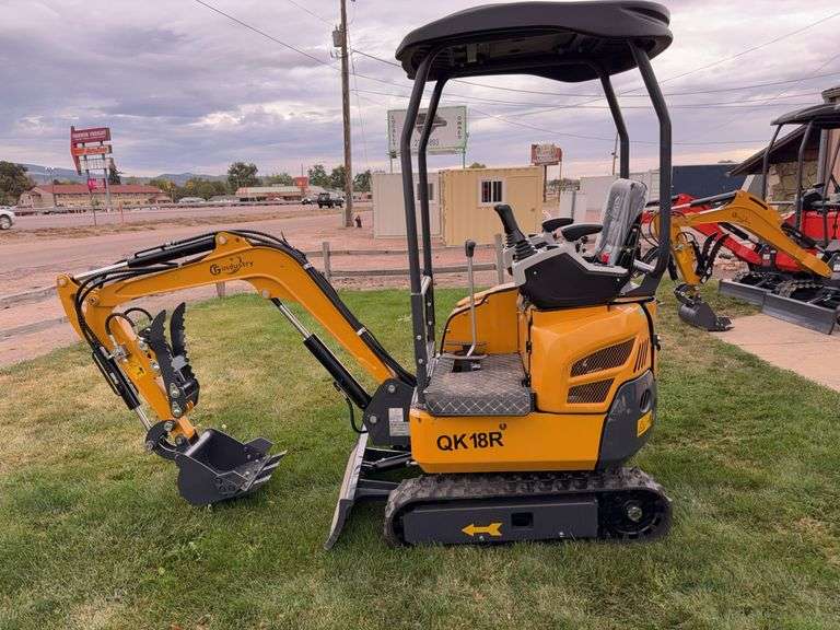 CFG Industry QK18R Mini Excavator image
