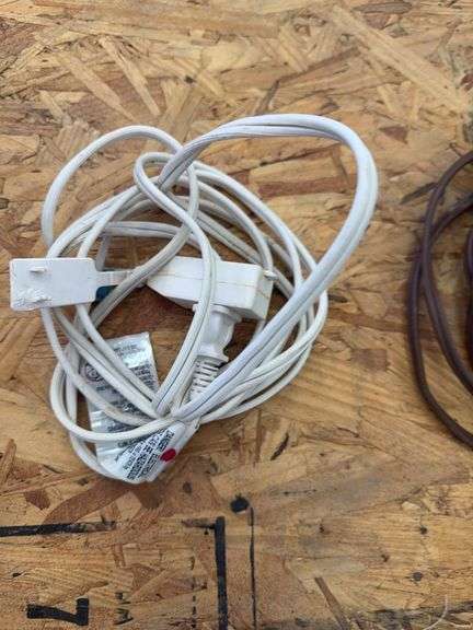 Small extension cords image