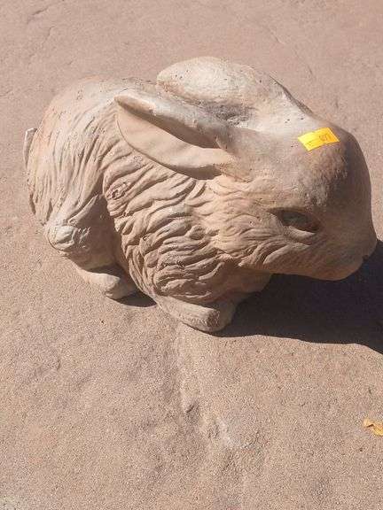 Rabbit stone yard decoration image