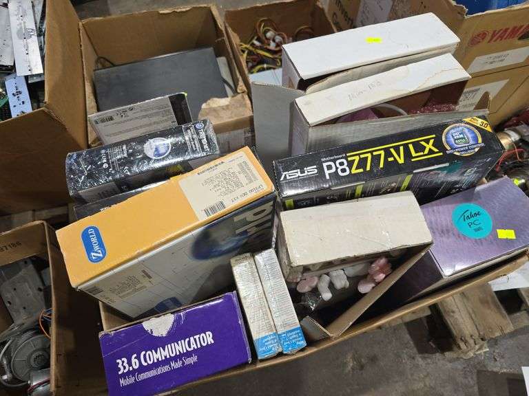 Various unused electronics image
