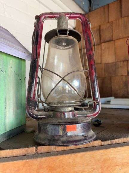 Red and black lantern image