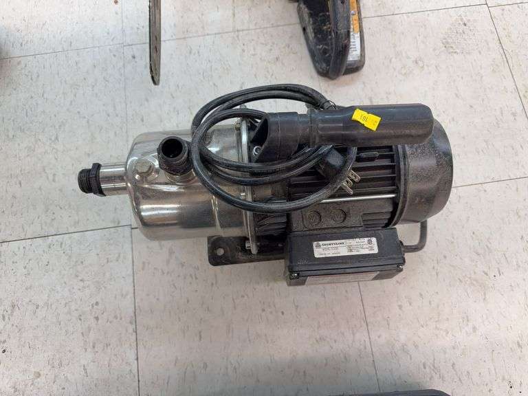 Centrifugal Transfer Pump image