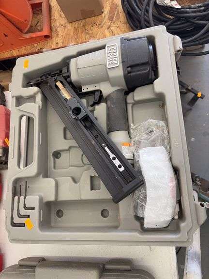 Porter-Cable 16-Gauge 2-1/2-inch Finish Nailer Kit image