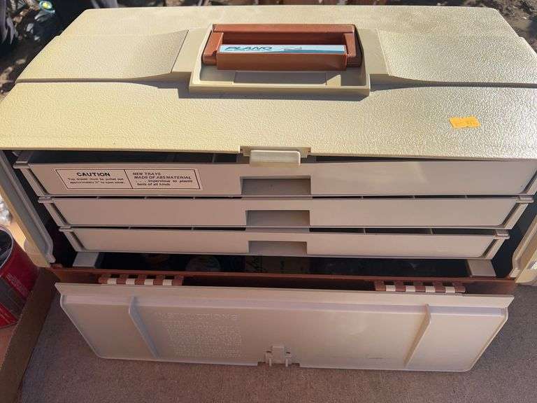 Plano tackle box image