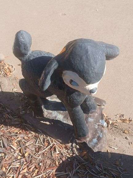 Black lamb stone yard decoration image