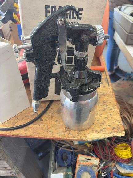 Feed spray cup and sprayer image