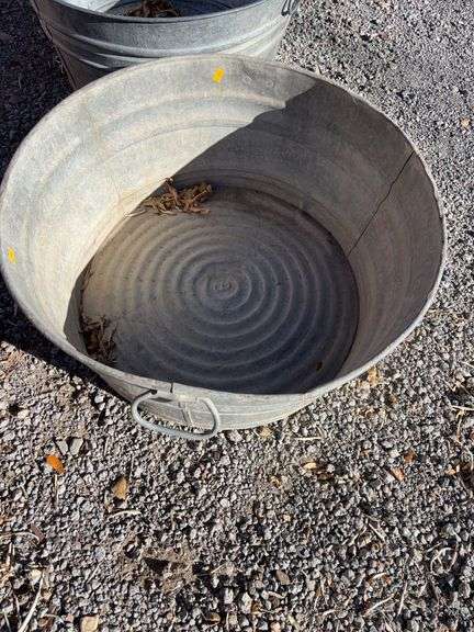 Galvanized steel wash tub image