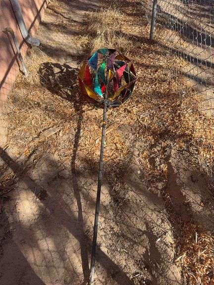 Metal yard art image