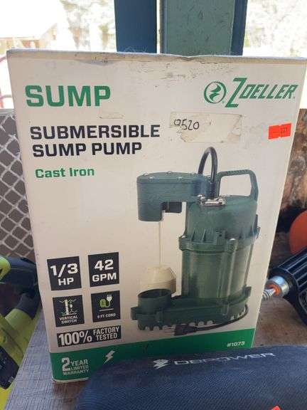 Submersible sump pump image