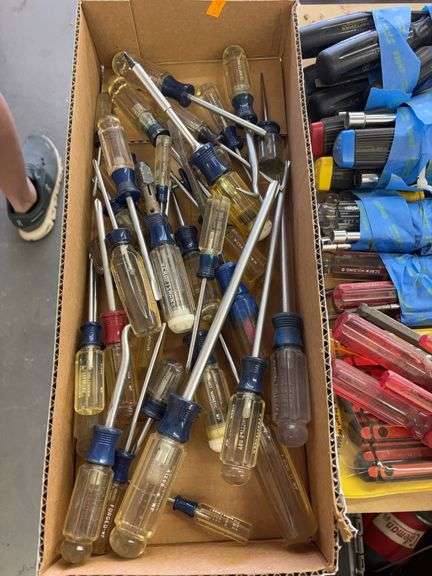 Box of craftsman screwdrivers image