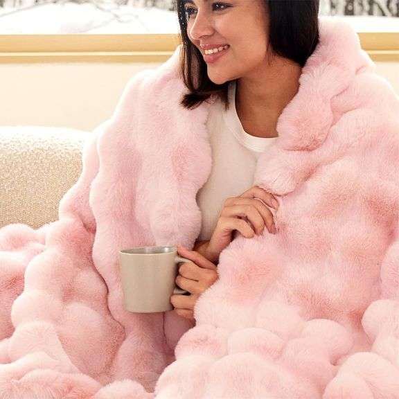 Bedsure GentleSoft Fluffy Pink Bubble Blanket, Fuzzy Soft Fa image