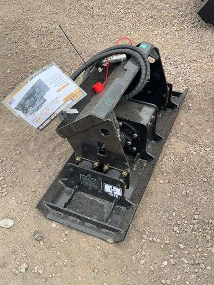 GIYI Mini skid steer plate compactor image