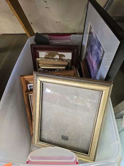Tub of picture frames image