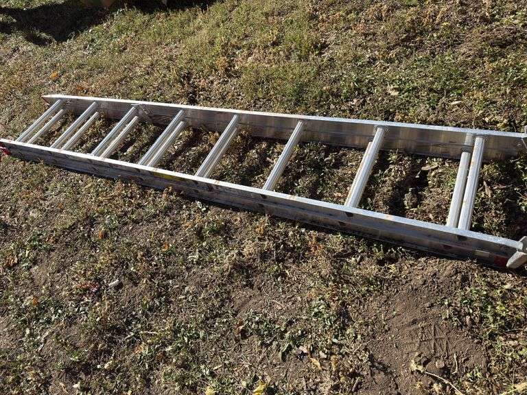 Extension ladder image