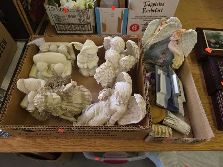 2 boxes of glass angels image