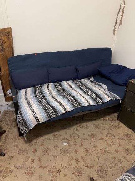 Futon couch/bed image