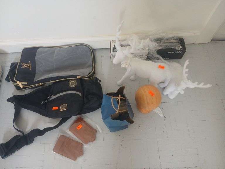 2 bags 2 leather Keychain elk decorations and plastic food wrap. image