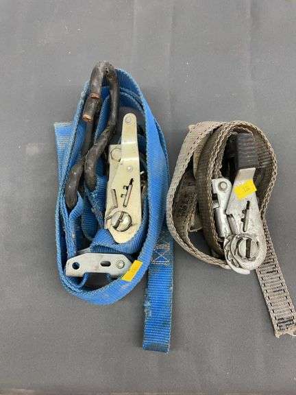Two small ratchet straps image