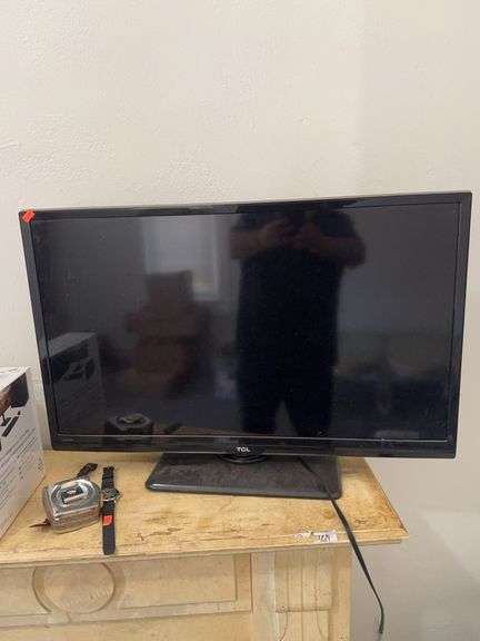 TCL 33” TV image