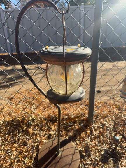 Metal yard decoration image