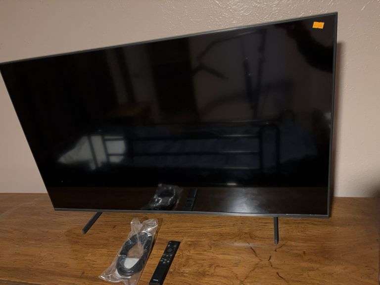 Samsung 32 inch TV image