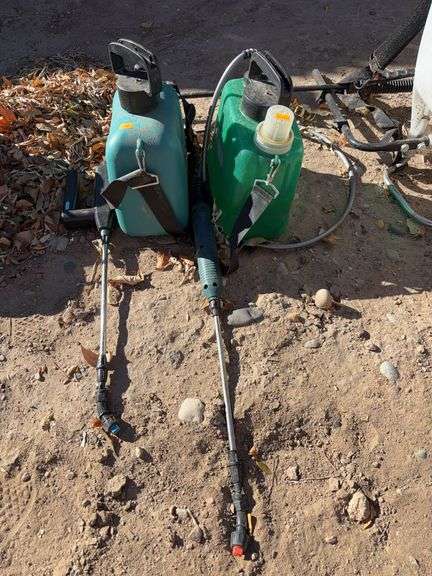 2 shoulder strapped sprayers image
