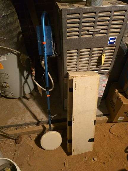 Bounty hunter metal detector image