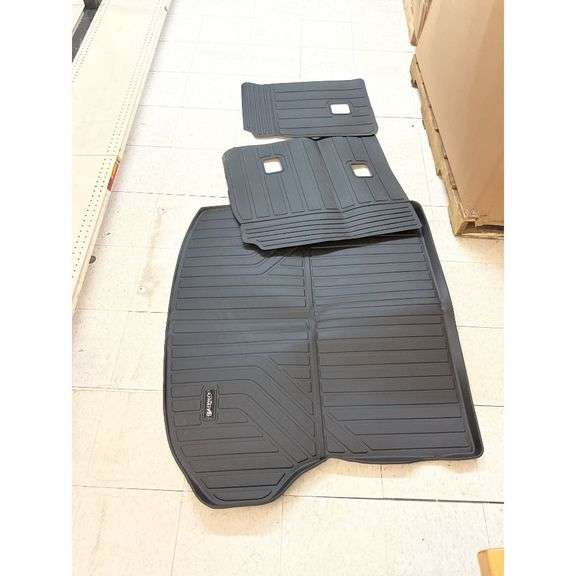 LWATT Black All-Weather Floor Mat Set image