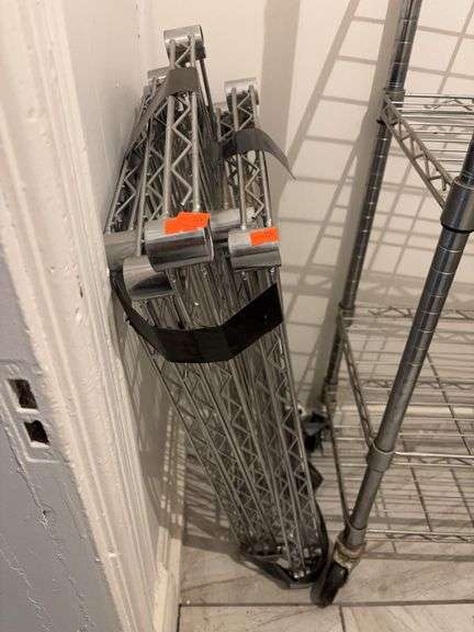 Metal shelf (chrome) image