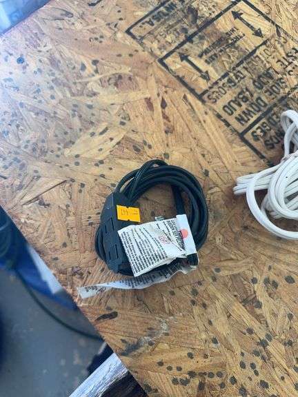 Small extension cords image