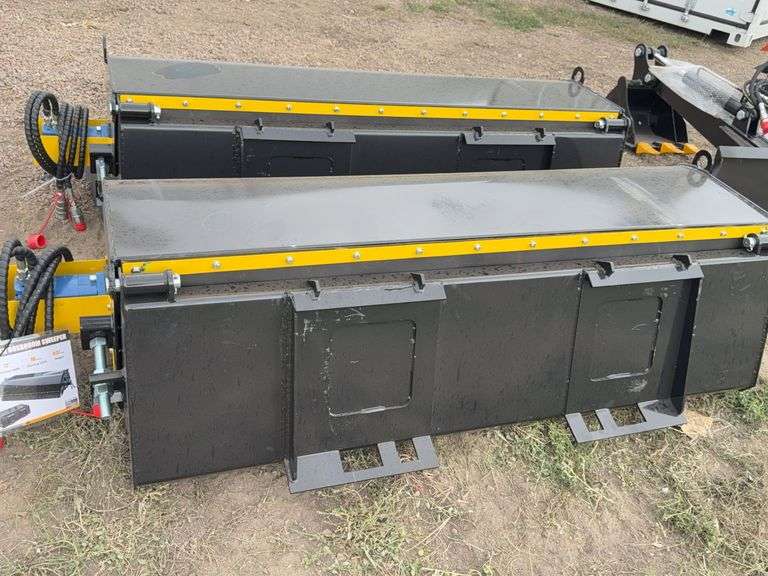 GIYI Skid Steer Boxbroom sweeper for full size skid steer image