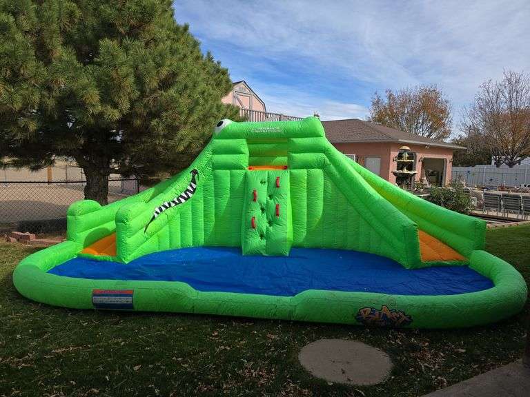 Inflatable Wet Bounce House w/ Air Pump image