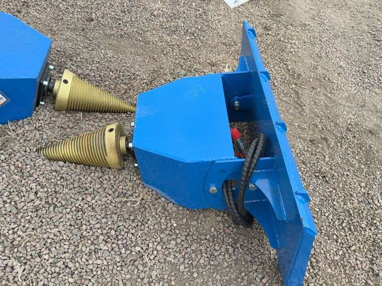 GIYI Skid Steer Log Splitter image