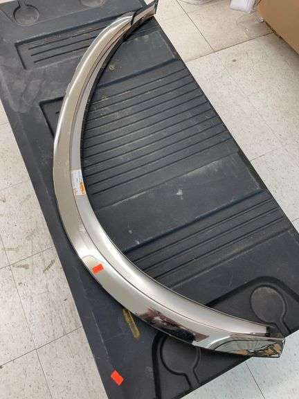 Chrome fender, flares for Ford F250/350. See picture for year. image