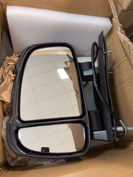 Large vehicle driver side mirror image