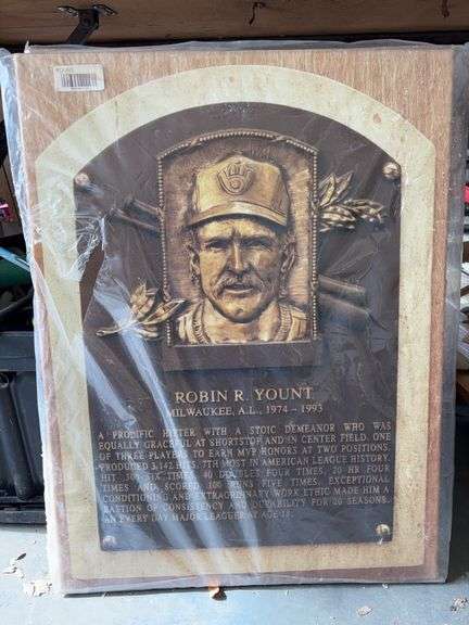 Canvas Plaque of Robin R. Yount image