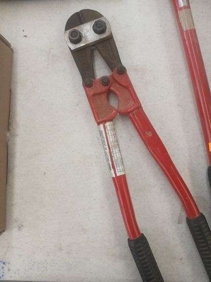 Bolt cutter image
