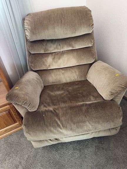 Rocker recliner image
