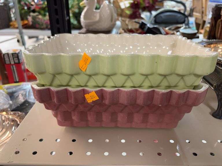 Ceramic planter image